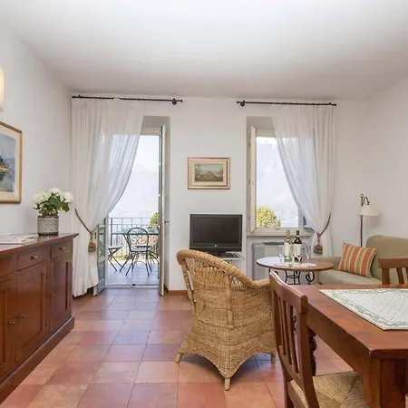 Il Poggio Di Apartment *